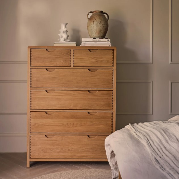 Ercol Bosco Bedroom Oak 6 Drawer Tall Wide Chest Ercol Bosco Bedroom Oak 6 Drawer Tall Wide Chest