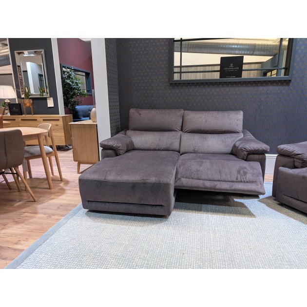 Natuzzi, Brama Right Arm, 3 Motions Recliner & LAF Chaise Lounger Natuzzi, Brama Right Arm, 3 Motions Recliner & LAF Chaise Lounger