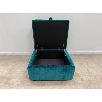 CLEARANCE OUTLET WAREHOUSE STOCK Madison Designer Storage Footstool CLEARANCE OUTLET WAREHOUSE STOCK Madison Designer Storage Footstool