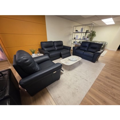 ELIZA 3 SEATER, 2 SEATER AND ARMCHAIR IN LEATHER ELIZA 3 SEATER, 2 SEATER AND ARMCHAIR IN LEATHER