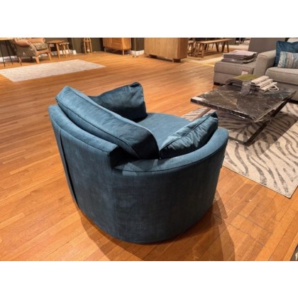 BERMUDA SWIVEL CHAIR IN VELVET BERMUDA SWIVEL CHAIR IN VELVET