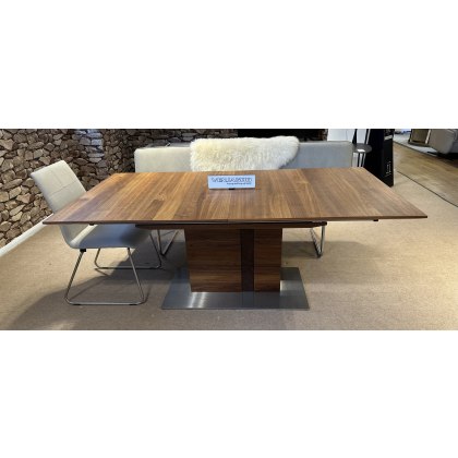 VENJAKOB-- PIAZZA 1.9M EXTENDABLE DINING TABLE WITH 100CM LEAF VENJAKOB-- PIAZZA 1.9M EXTENDABLE DINING TABLE WITH 100CM LEAF