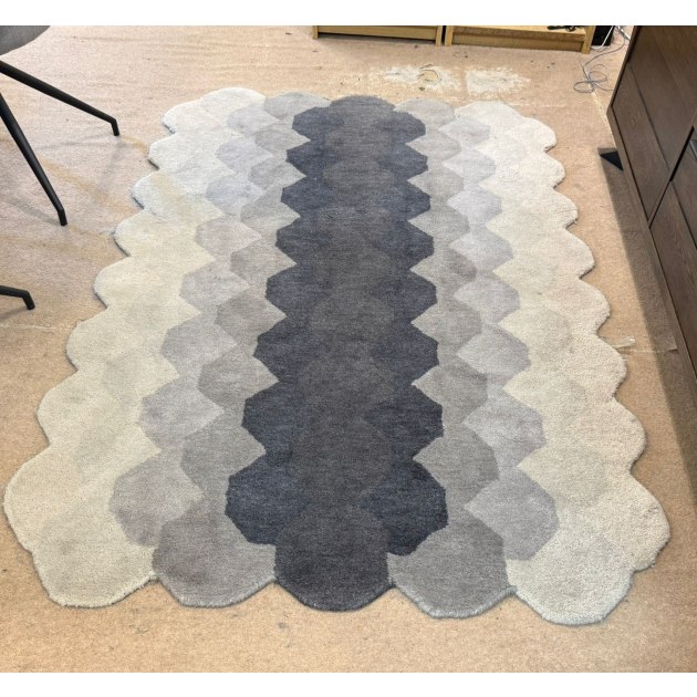 HIVE CHARCOAL RUG 120X170cm HIVE CHARCOAL RUG 120X170cm
