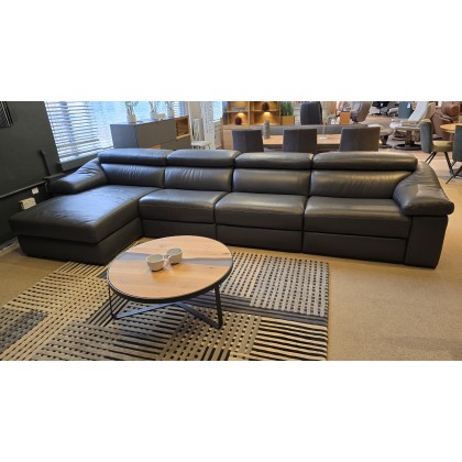 Natuzzi Editions Gioia LHF Chaise Longue, 2 PWR Armless Units & Right Arm PWR Natuzzi Editions Gioia LHF Chaise Longue, 2 PWR Armless Units & Right Arm PWR