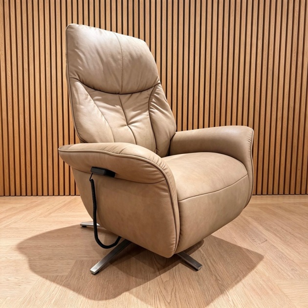 Himolla Lupo Electric Recliner Himolla Lupo Electric Recliner