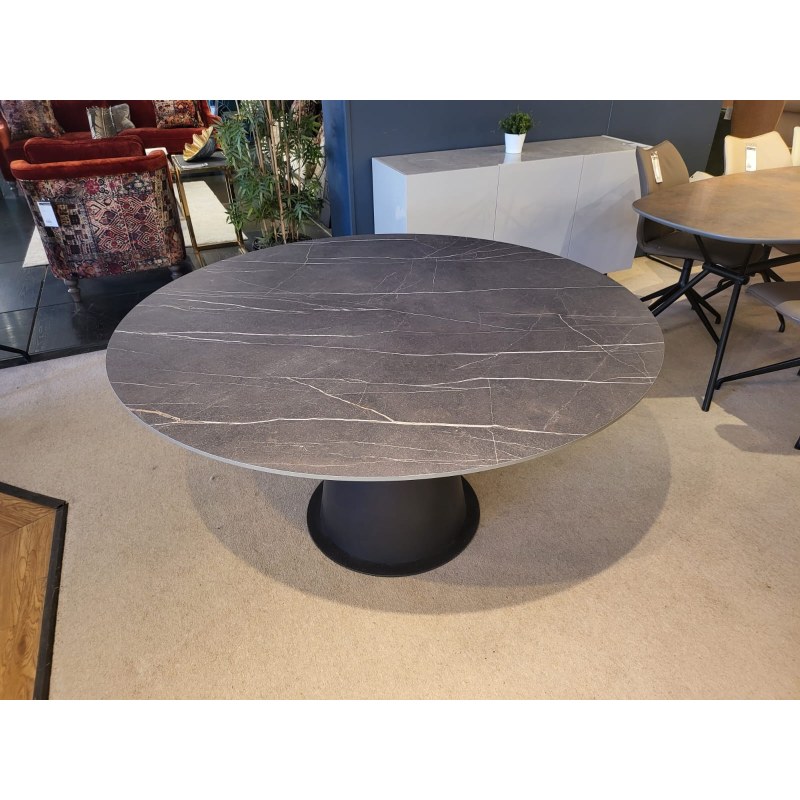 Centre 140cm Round Table Centre 140cm Round Table