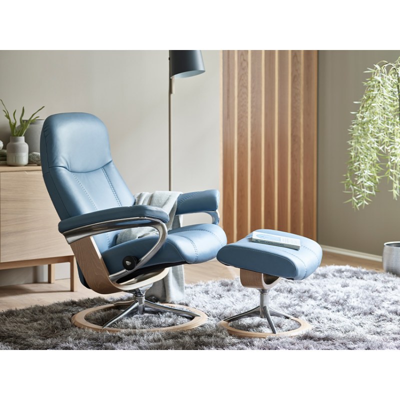 Stressless Consul Large Recliner Chair & Stool Signature Base Stressless Consul Large Recliner Chair & Stool Signature Base