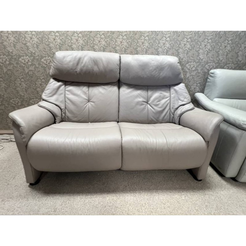 Himolla Chester 2.5 Seater Cumuly Recliner Sofa with Battery Packs Himolla Chester 2.5 Seater Cumuly Recliner Sofa with Battery Packs